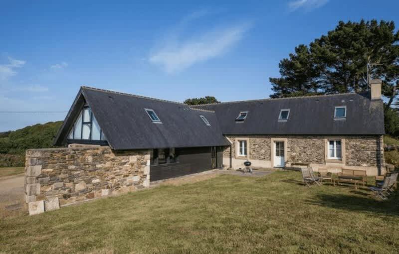 Large With Garden And Sea View For 8 People *