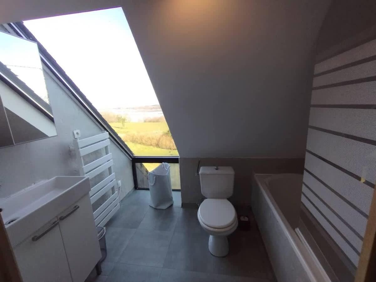 Large With Garden And Sea View For 8 People Locquenole