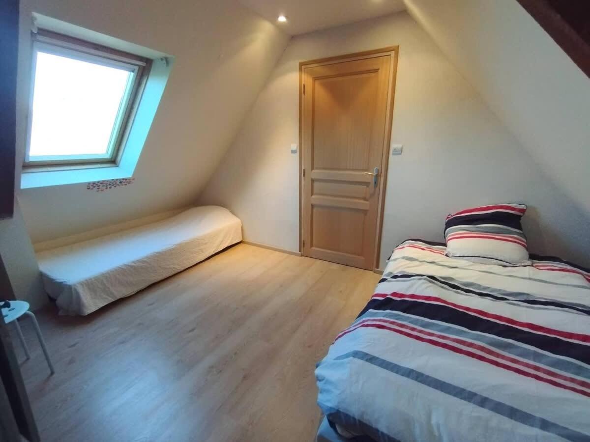 Large With Garden And Sea View For 8 People